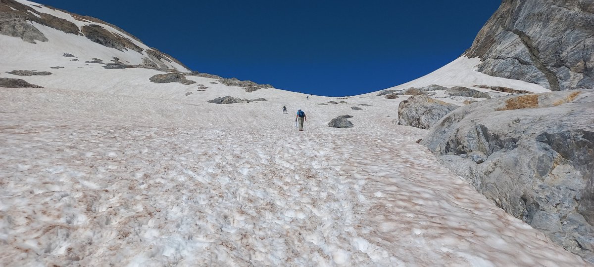 Bińemale (3298m) Glaziarrean gora