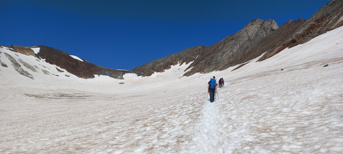 Bińemale (3298m) Glaziarrean gora