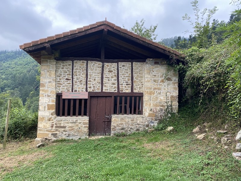 San Bartolome Ermita. Lexartza Auzoa. Güeñes