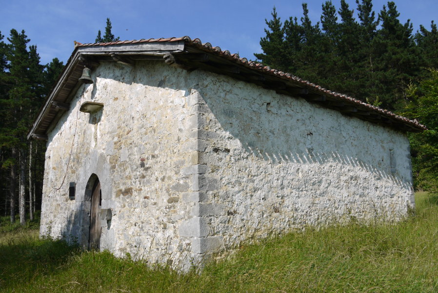 San Lontzo ermita Aulesti aldean