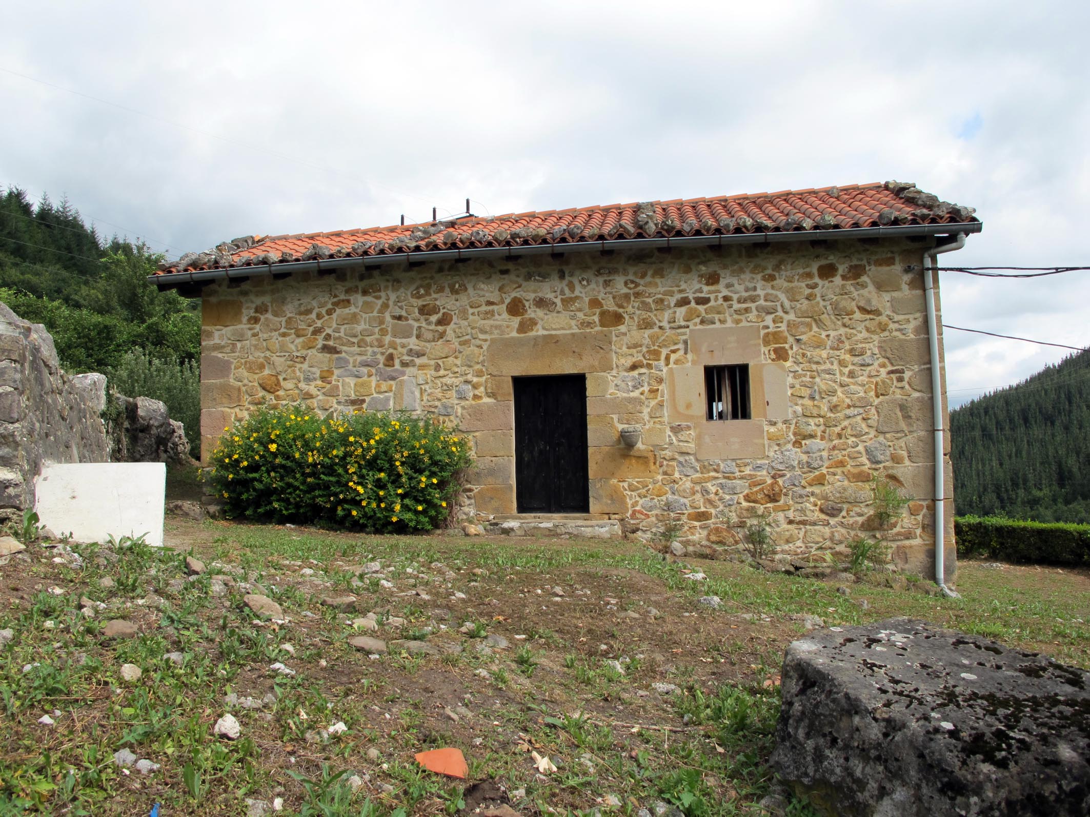 San Pedro ermita Zegama aldean