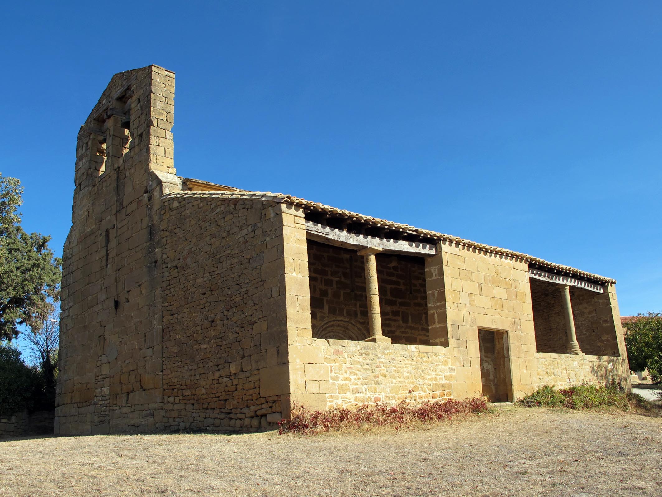 San Juan ermita Eristain aldean