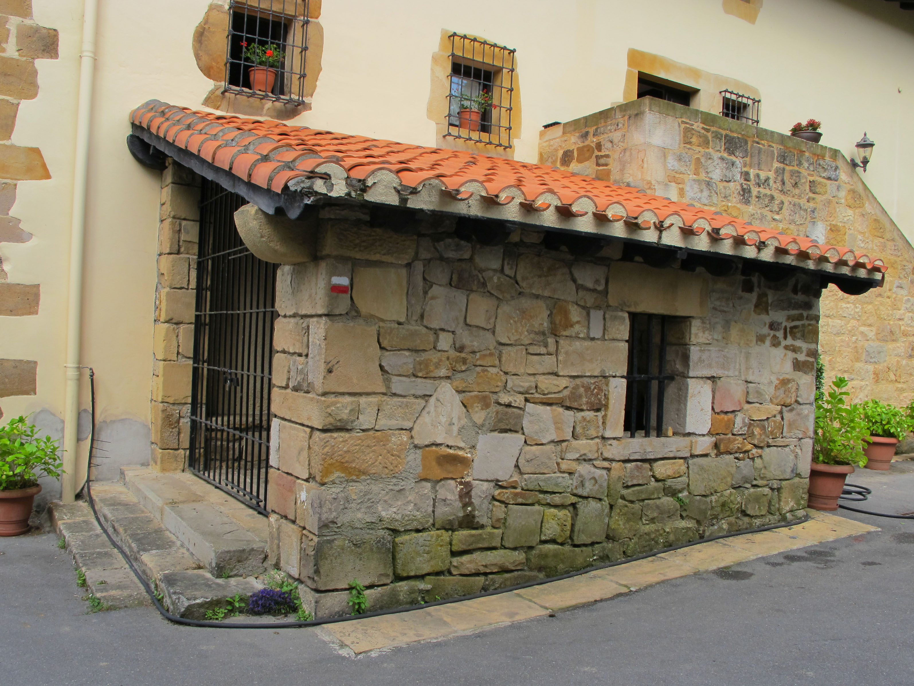 Aingeru Guardakoa ermita, Avellaneda