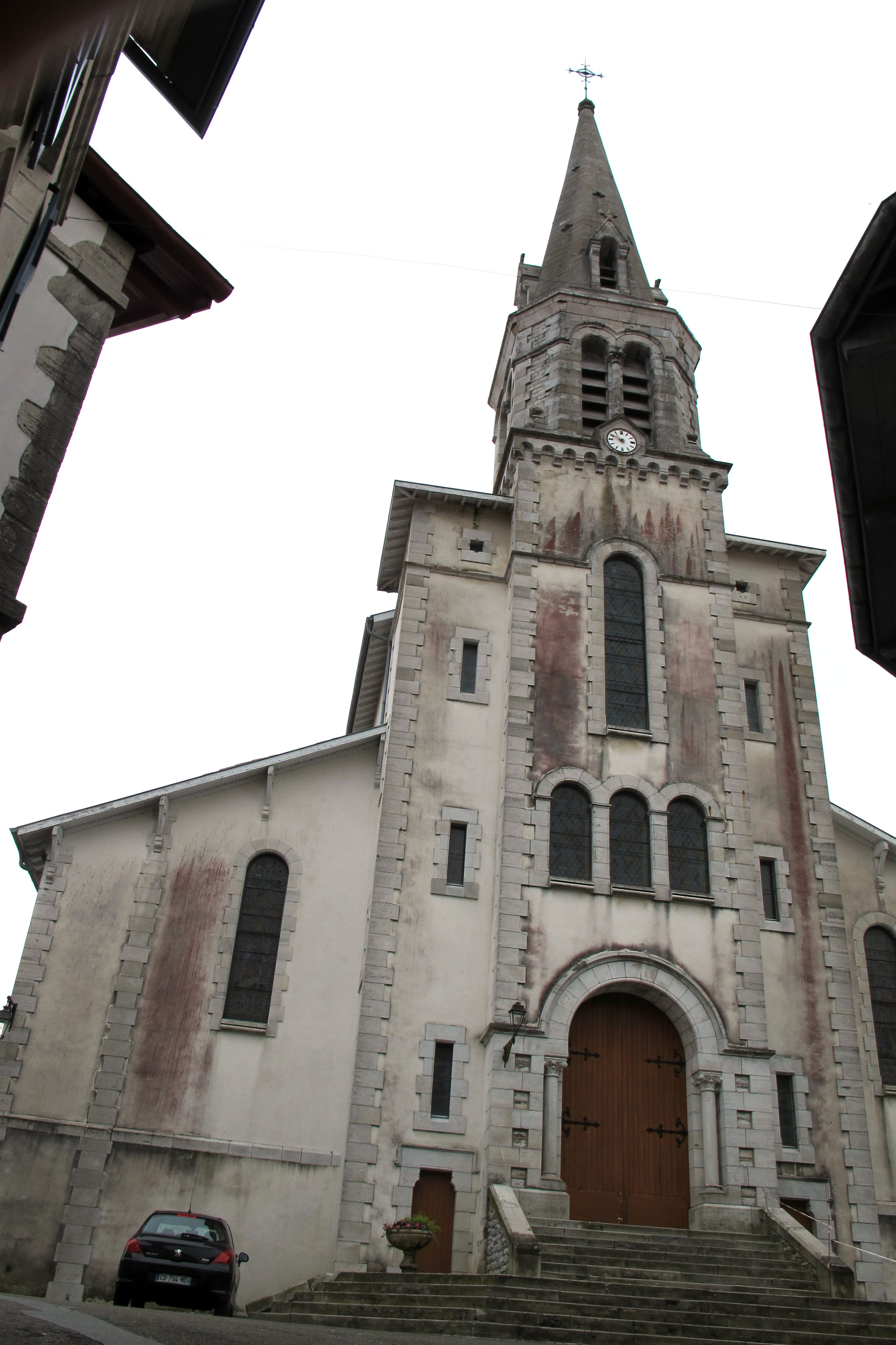 Saint Jacques eliza, Bidaxune