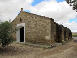 Santa Eufemia ermita Santakara aldean