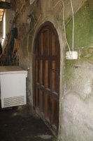 San Fausto ermita izandakoaren sarrerako atea, Ormaiztegi