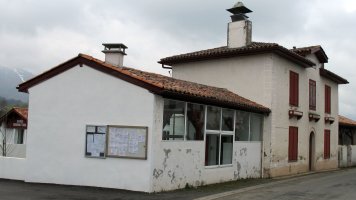 Herriko Eskola, Azkarate