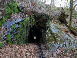 Tunela, Xorrolako trenbide zaharraren arrastoan