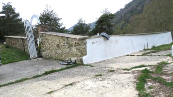 Hilerria, Uritz-Artzibar