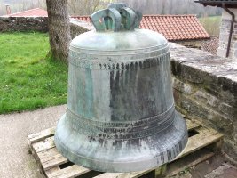 Kanpaia San Saturnino eliza atarian, Uritz-Artzibar