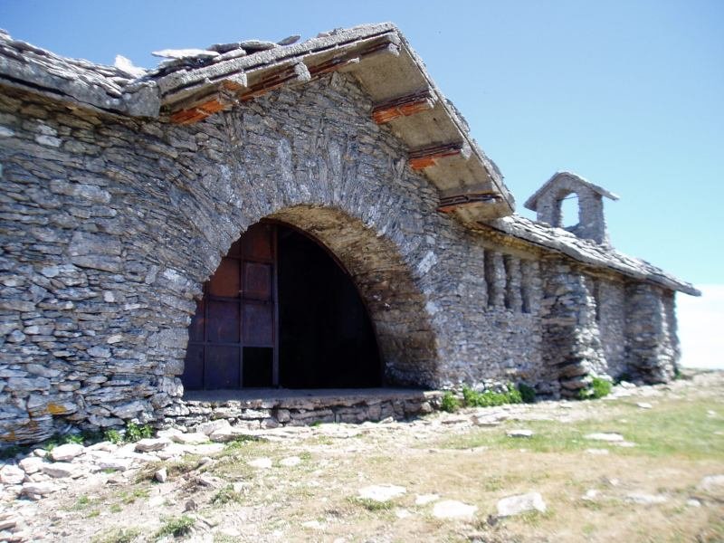 San Donato eta San Kaietano ermita zaharberritua izan aurretik