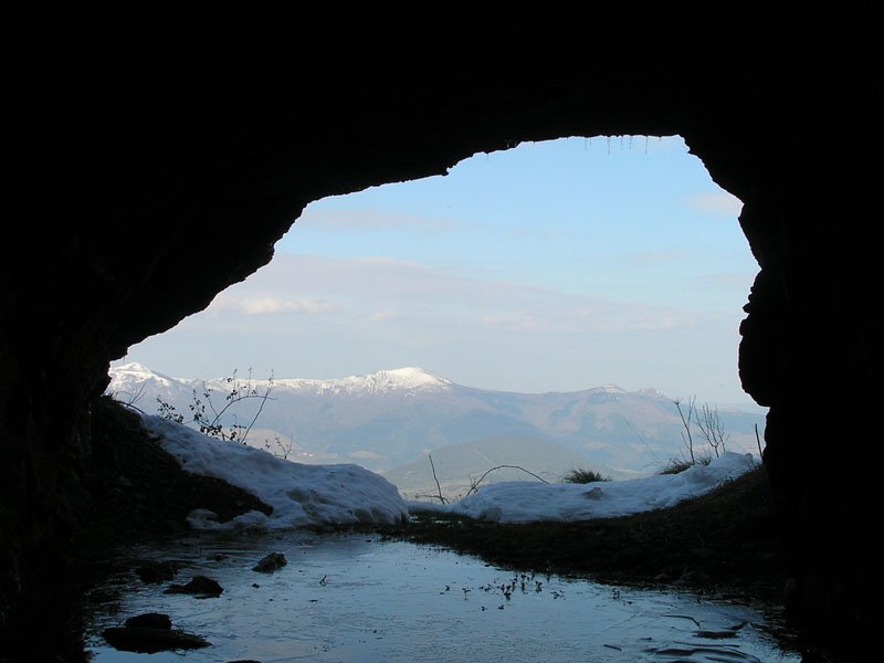 Tunel (De izquierda a derecha: Burgueño, Terreros, Kolitza)