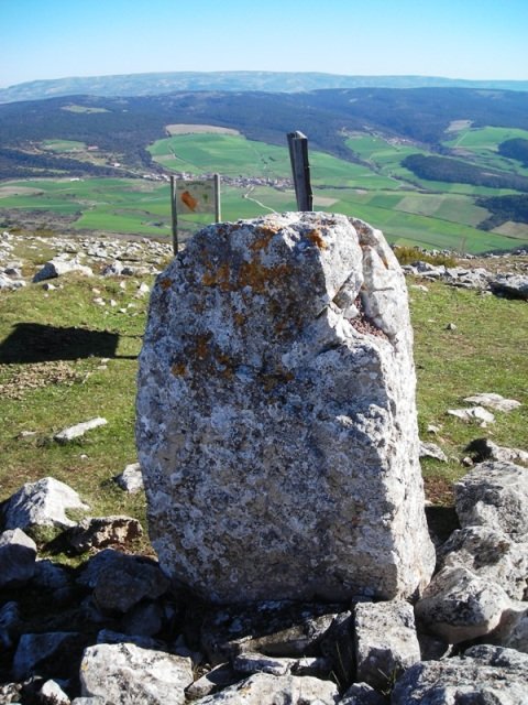 Portillo de la Sierrako  mugarria