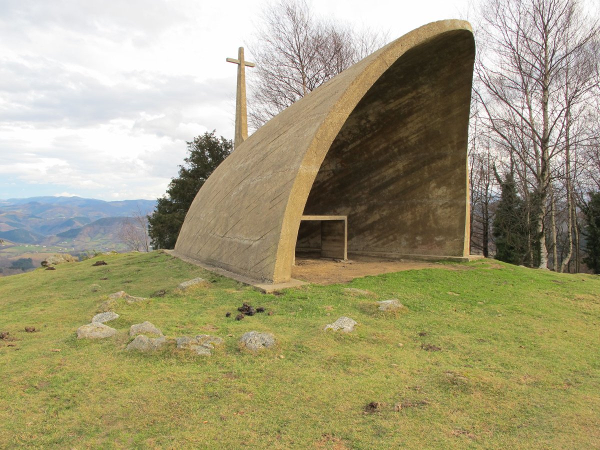 Aita Donostia ermita Lesakan