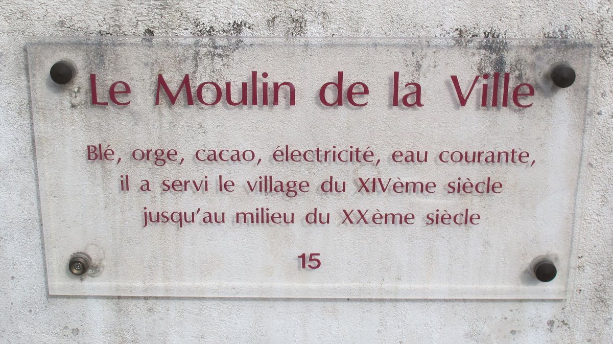 Le Moulin de la Ville plaka, Bastida