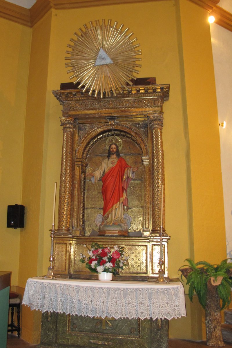 San Martín eliza, Aldatz