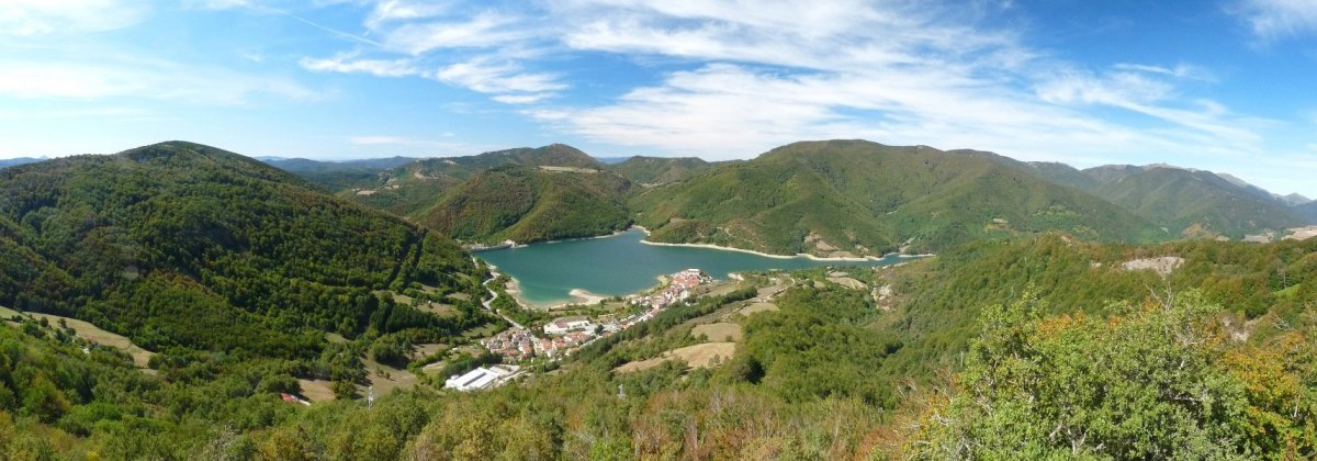 Eugi gaineko panorama, "Amuzko peña" ibilbideko talaiatik