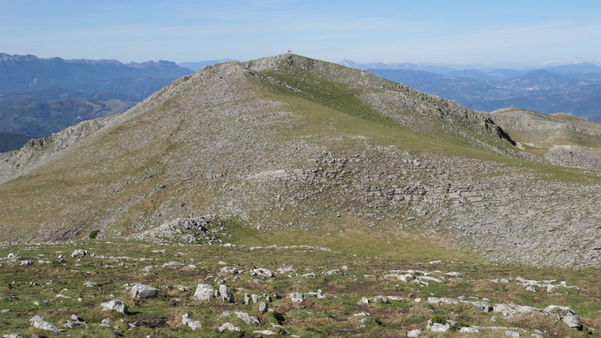 Gañeta ekidaldetik, Urrusti gainetik