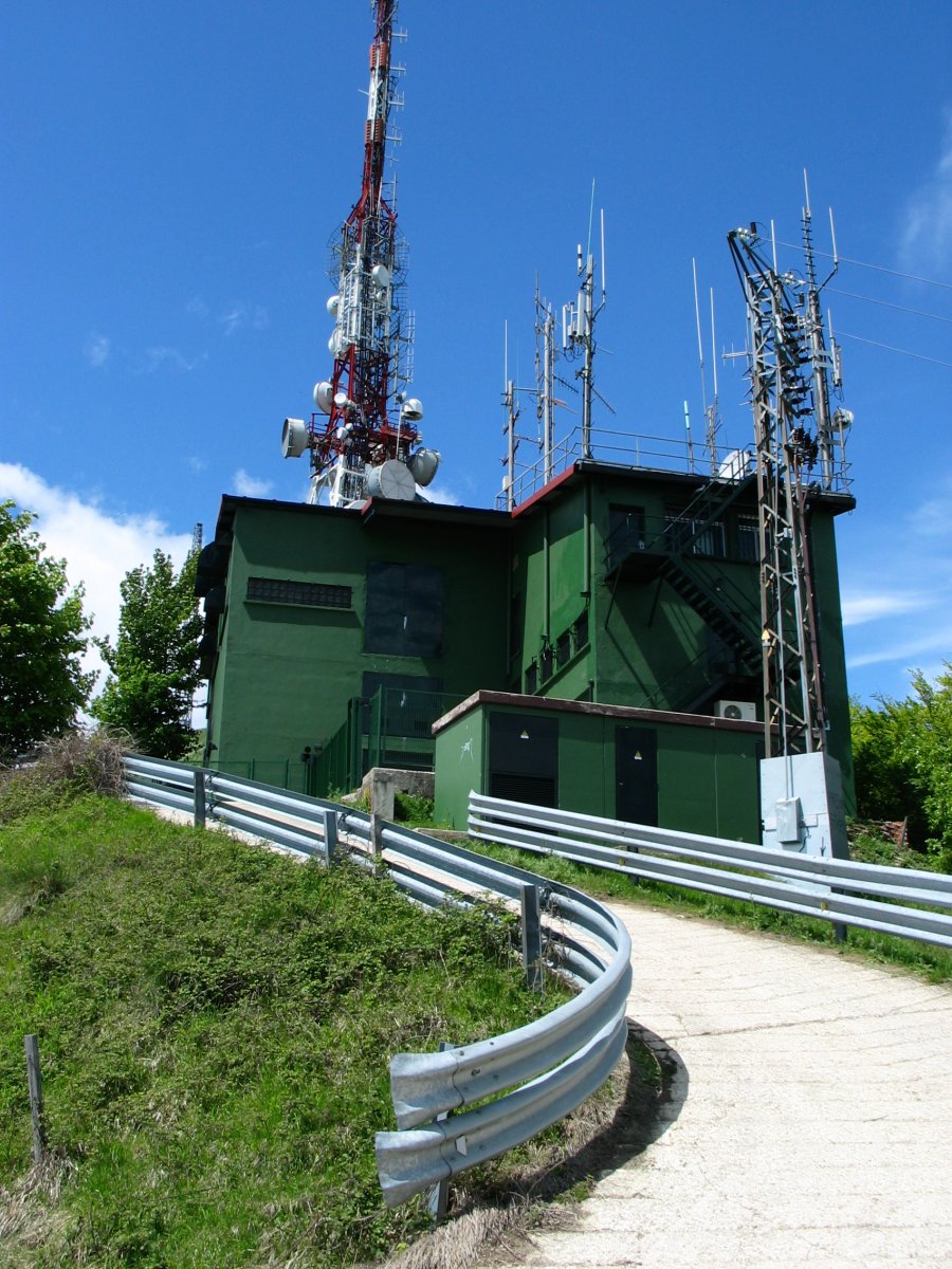 Zaldiaran tontorreko antena instalazioa