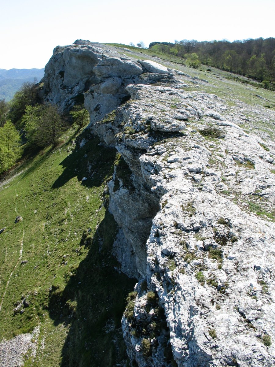 Mendebaldeko ertza, San Adrian