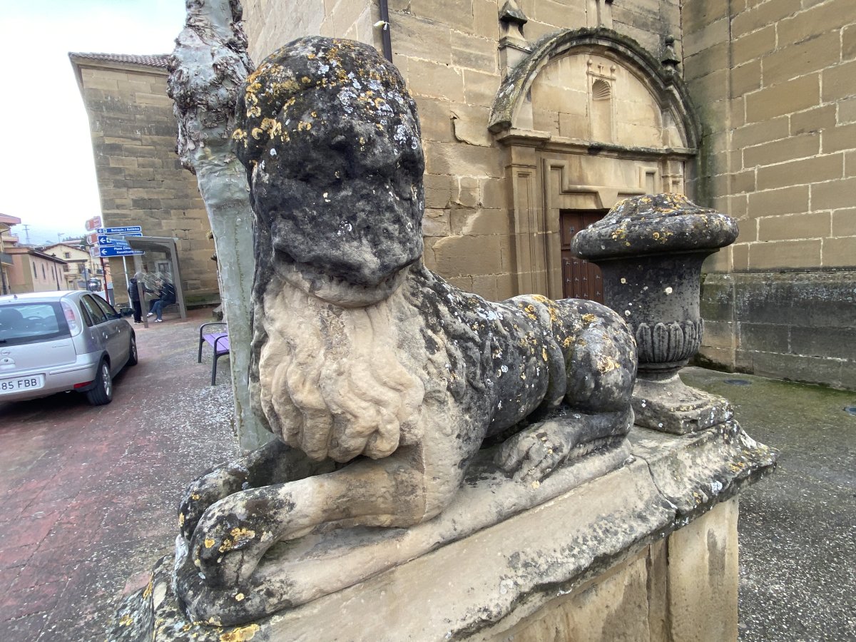 Antiguako Andra Maria Eliza. Mañueta