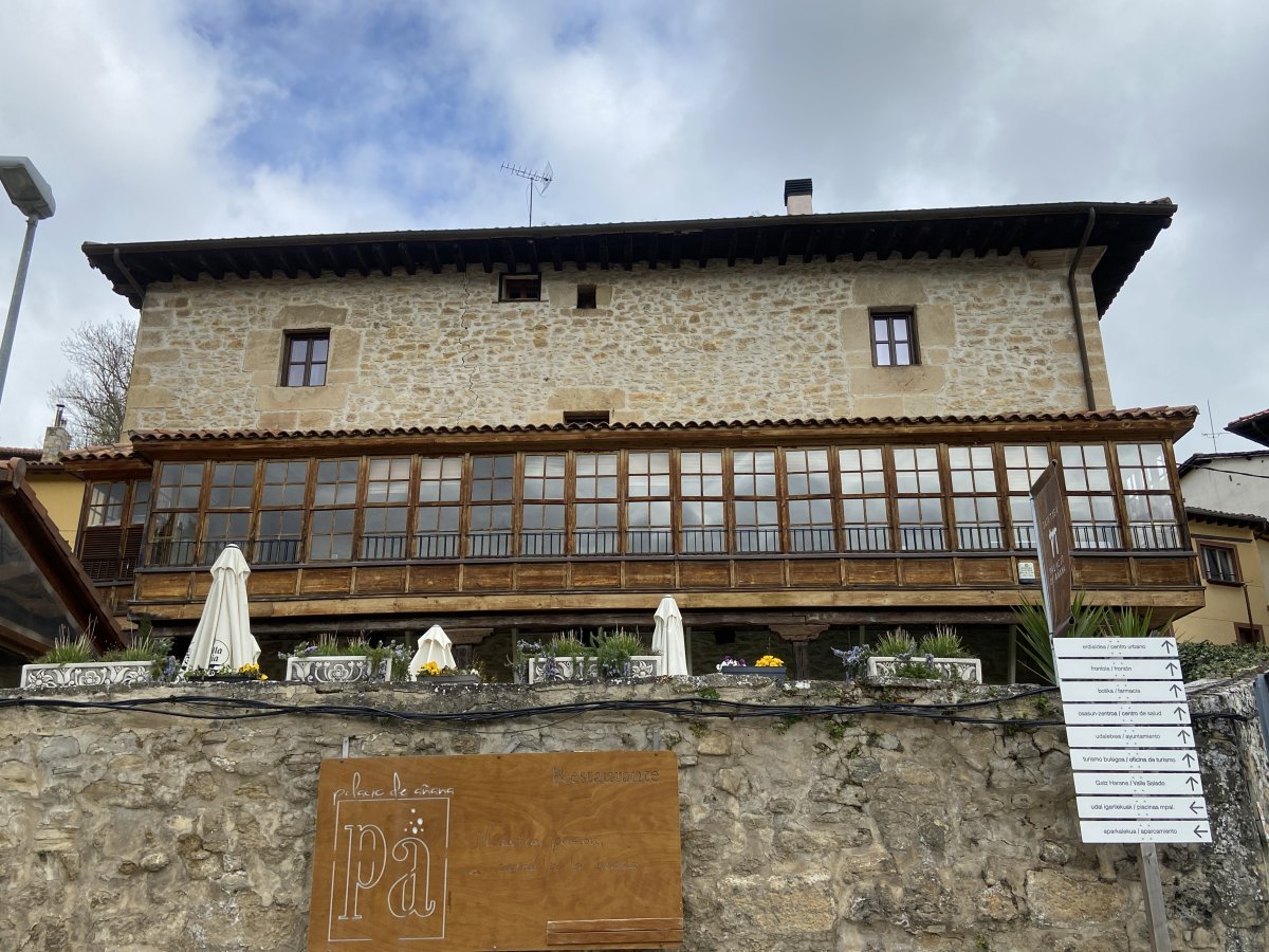 Ozpinatarren Jauregia. Añana (Gesaltza Añana)