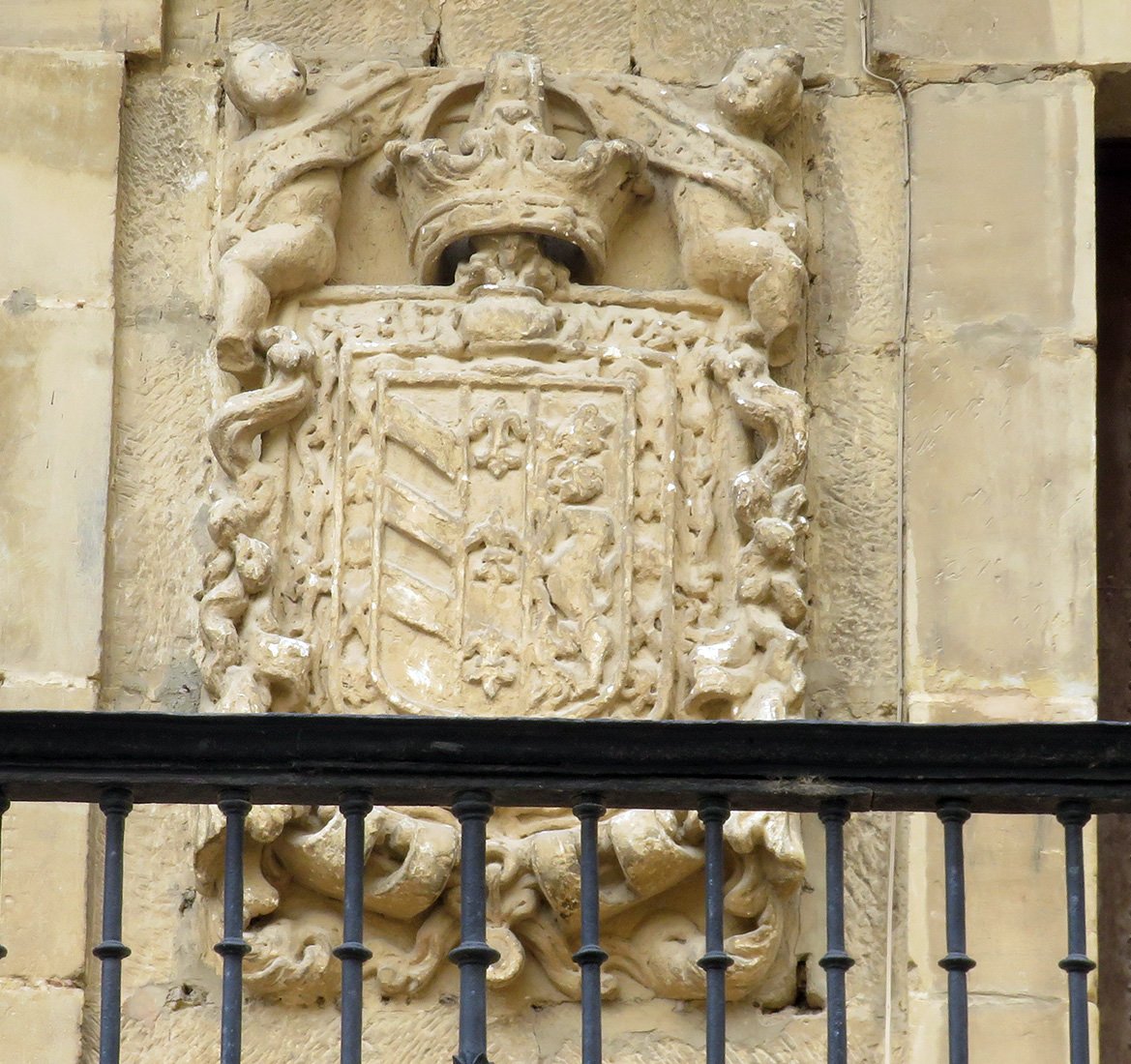 Armarria (El Frontin Kalea 4), Bastida