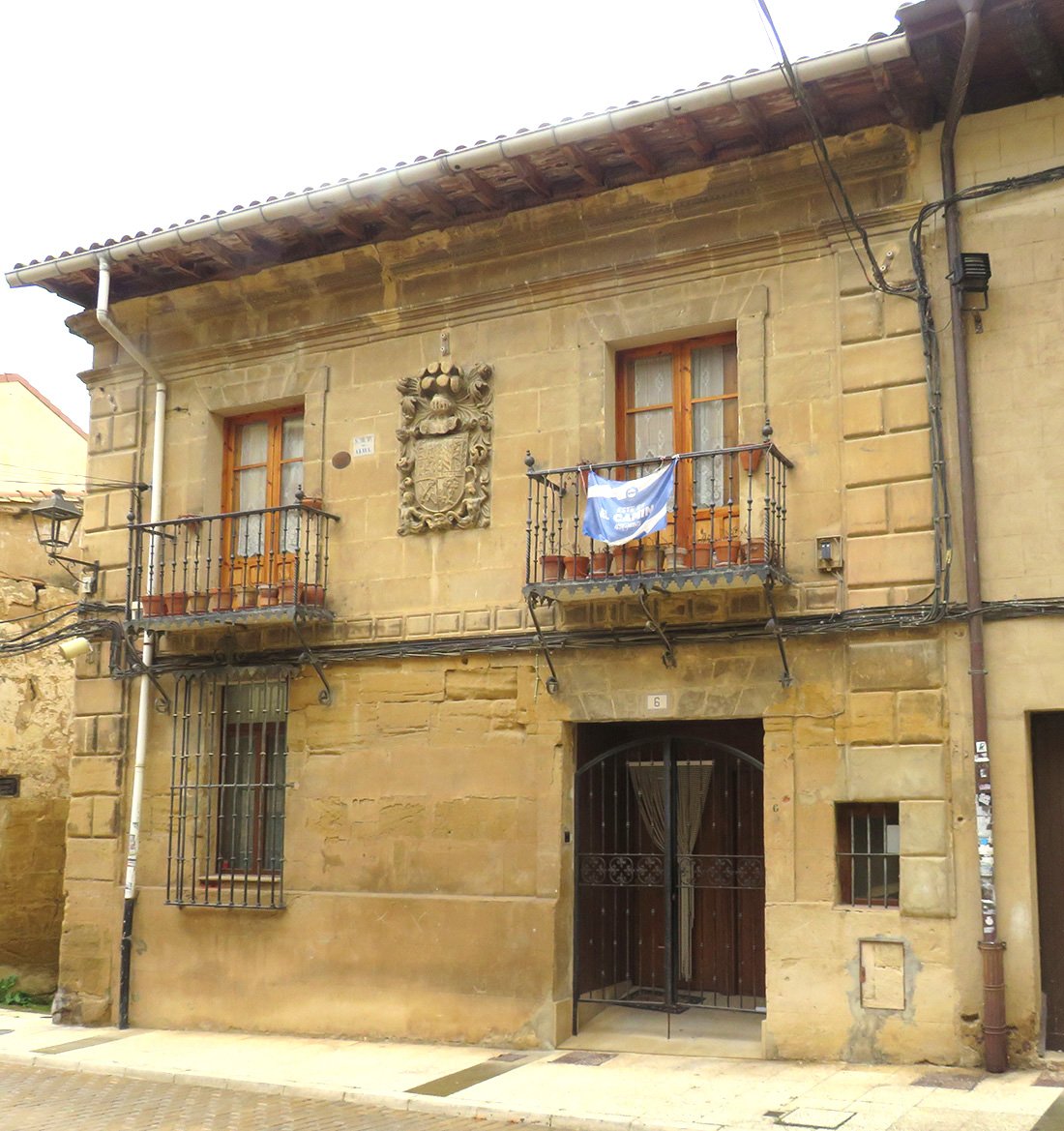 Etxea (El Frontin Kalea 6), Bastida