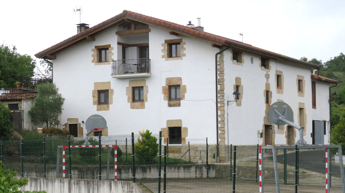 Etxea (Arlon Kalea 3), Zuhatzu-Donemiliaga