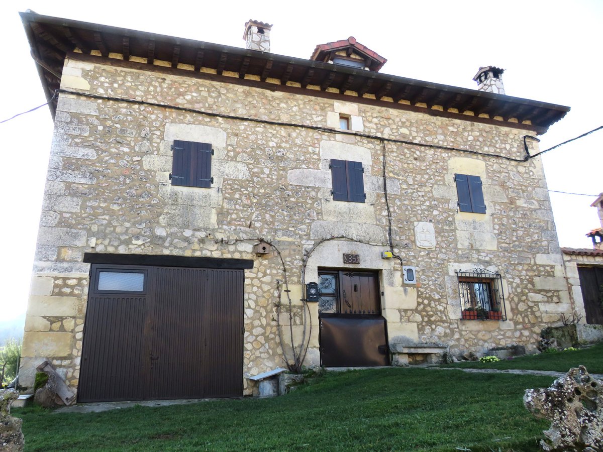 Etxea (Errege Kalea 35-37), Baroja-Urizaharra