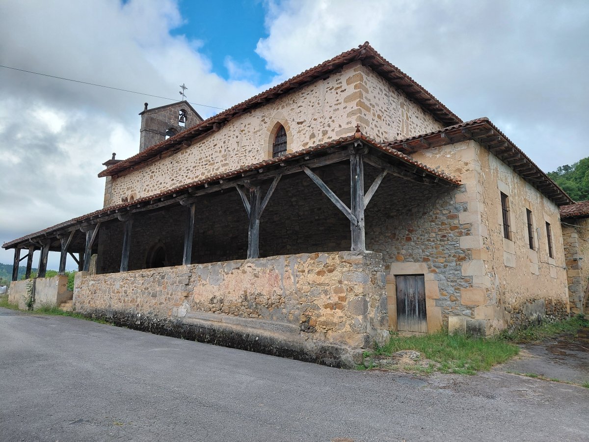 Olarteko San Bartolome Eliza. Orozko (Olarte)