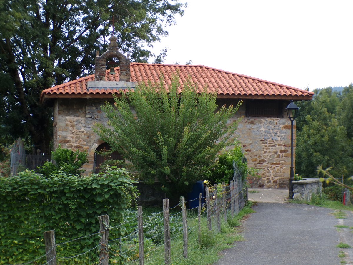 San Asentzio Ermita. Zaratamo (Burbustu)