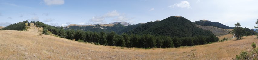 Bizkaia eta Iñari, bien arteko muino batetik