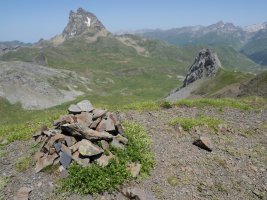 "Pointe" izenarekin izendatuta dago Peña Blancaren mendebaldeko tontorra