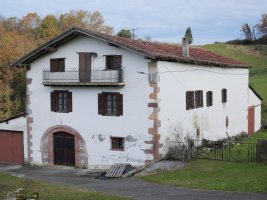 Aitaxonea etxea, Etxalar