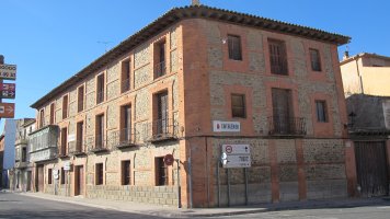 Baron de la Torre kaleko 2 zenbakiko etxea, Cintruenigo