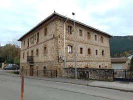 Etxea (Restergo Kalea). Aiara (Luiaondo)