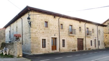 Etxea (Errege Kalea 18) Larrazubi-Lantaron