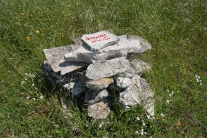 Arizbakar, Arangaitzen ekialdeko bizkarrean