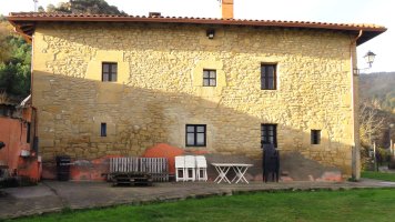 Castillo jauregia, Castillo Sopeña-Erriberagoitia