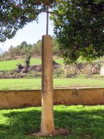 Gurutzea eliz atarian, Ribaguda-Erriberabeitia