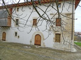 Etxea (Kale Nagusia 20), Abartzuza