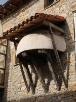 Labea horman eskegita, Zia