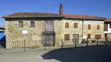 Etxea (Errege Kalea 2-4), Pagoeta-Urizaharra