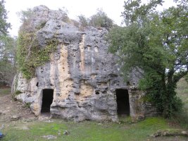 Cuevas de los Moros nekropolia, Corro-Gaubea