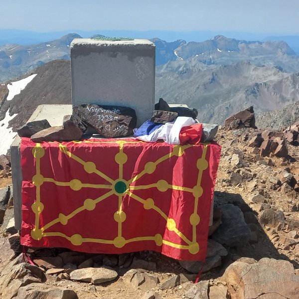 Bińemale (3298m) tontorra