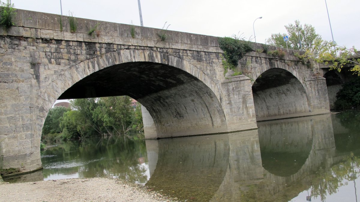 Cuatrovientos zubia, Iruñea