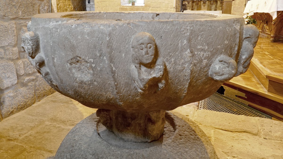 Asunción eliza, Puiu