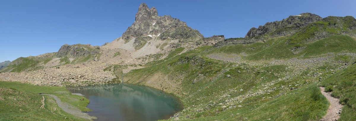 Peyreget aintzira eta Midi d'Ossau