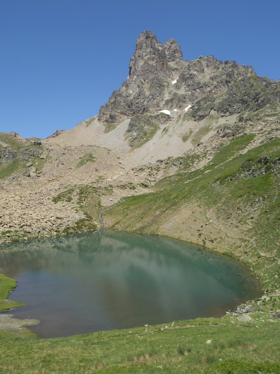 Peyreget aintzira eta Midi d'Ossau